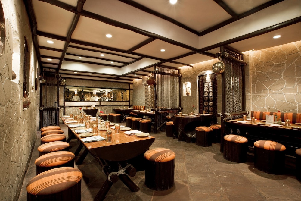 ITC RAJPUTANA, A LUXURY COLLECTION HOTEL 42/44