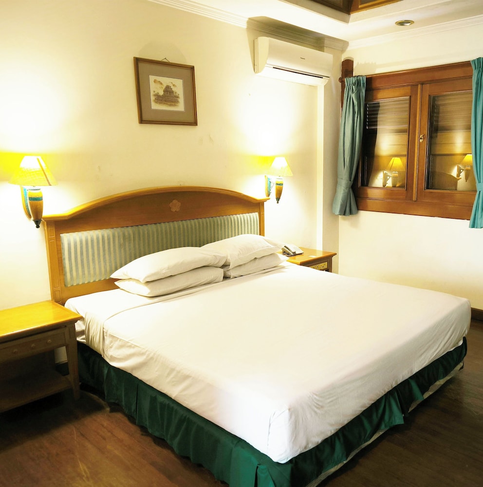 KRESNA HOTEL WONOSOBO 25/50