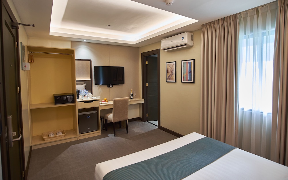 J7 Hotel Iloilo 10/53