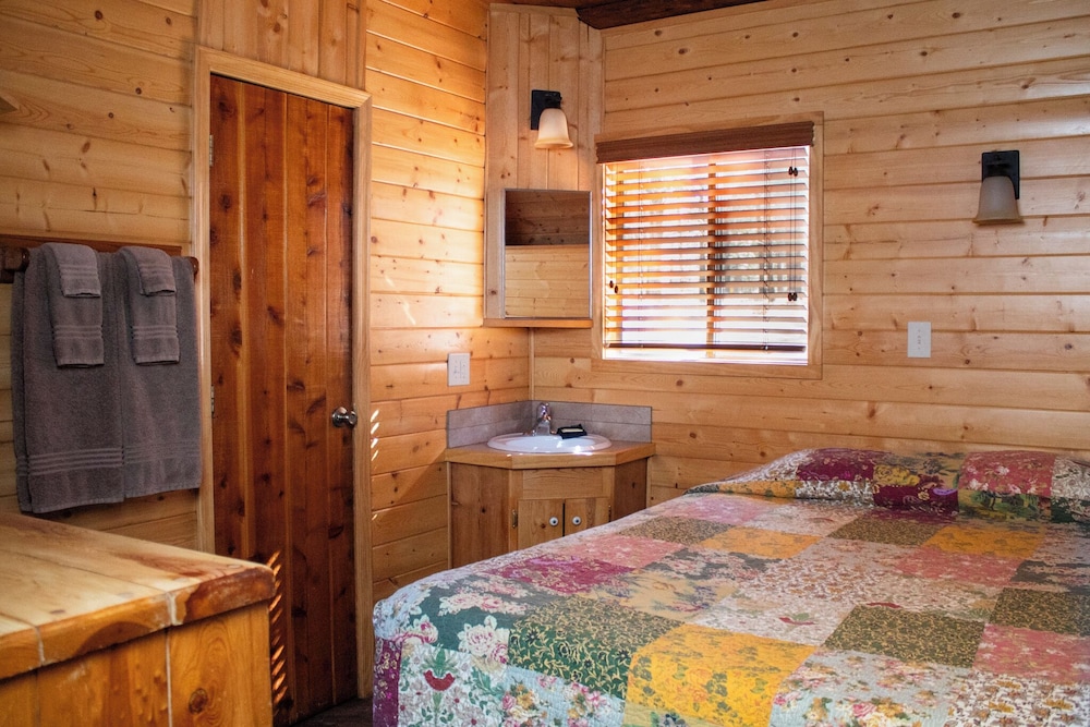 Arizona Mountain Inn and Cabins 22/50
