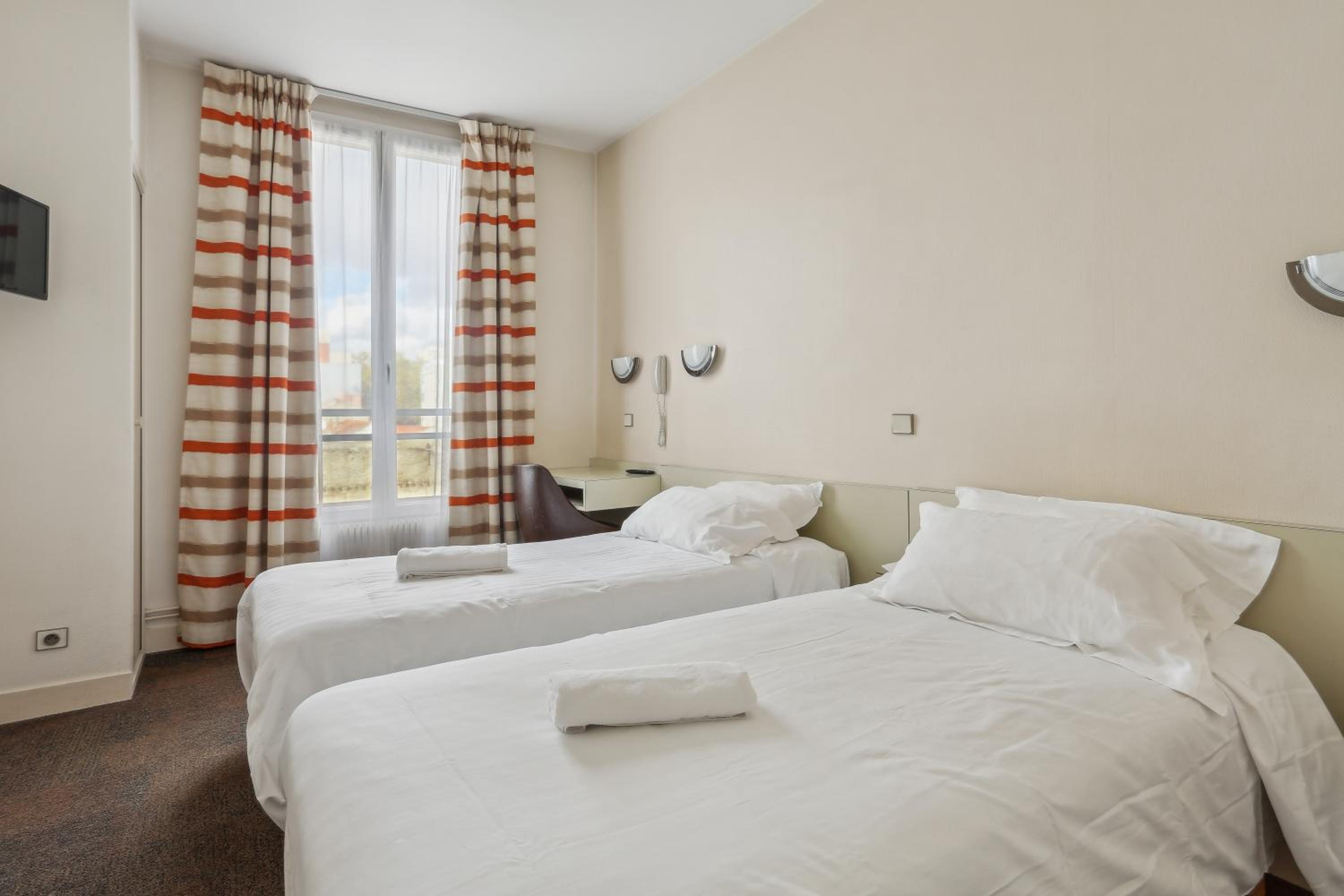 Centro, Twin Beds