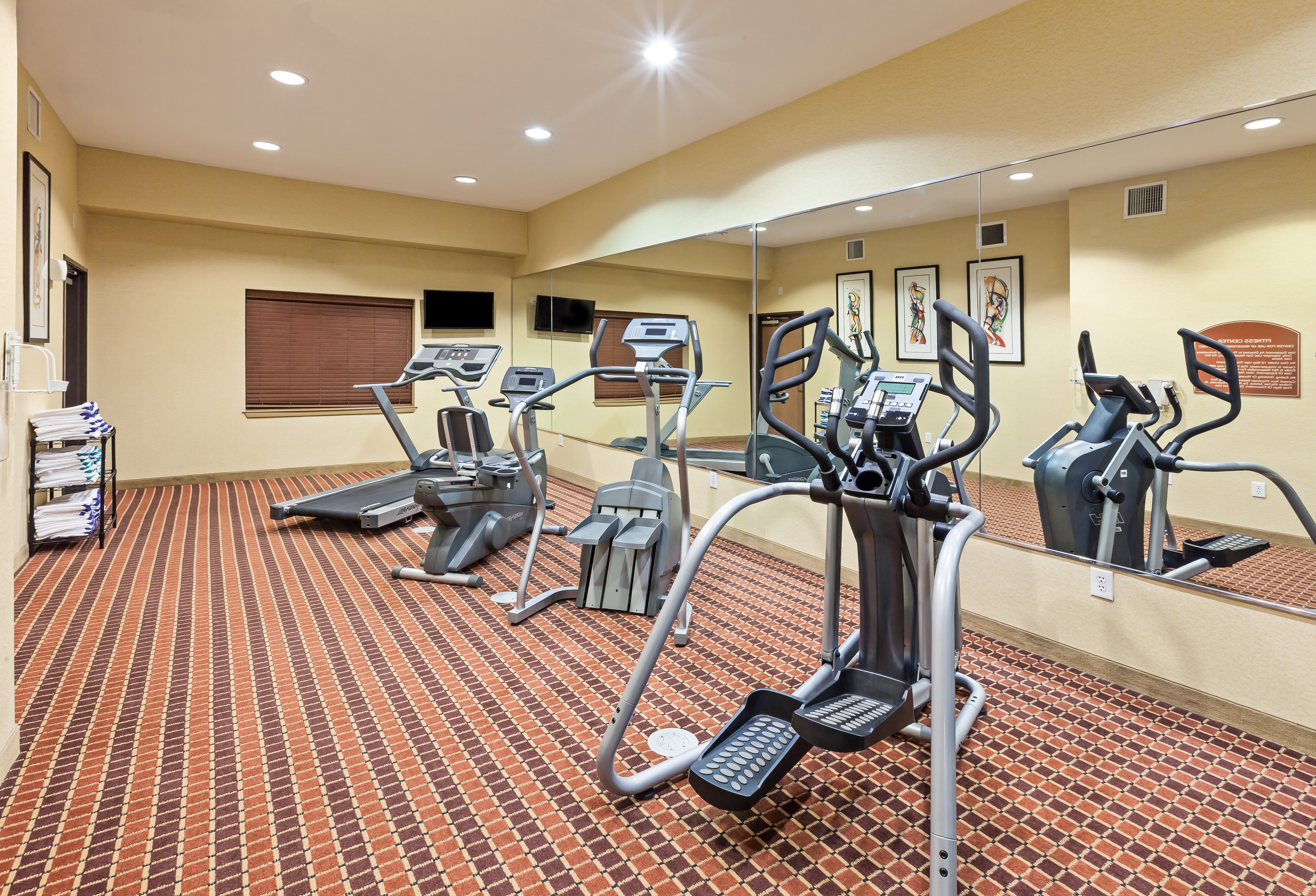 Holiday Inn Express Hotel And Suites Laredo Event Center Area 35/63