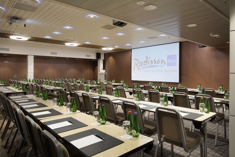 Radisson Blu Olumpia 67/74
