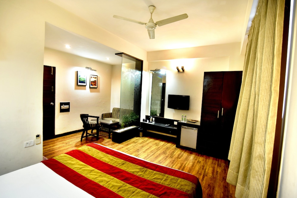 Crystal Inn Hotel 27/50