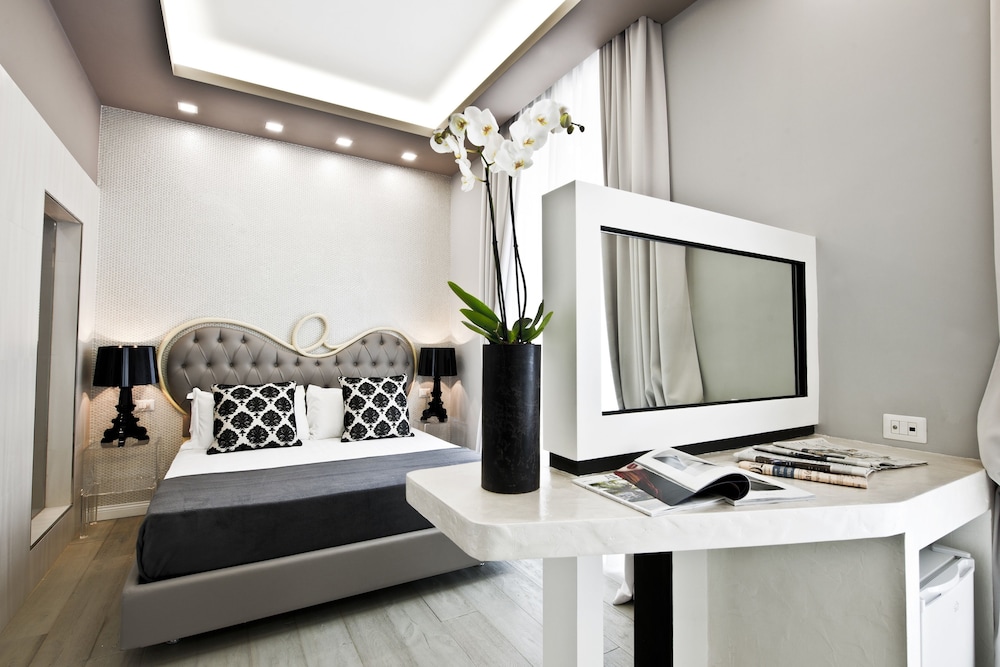 Corso Boutique Luxury Rooms 9/48