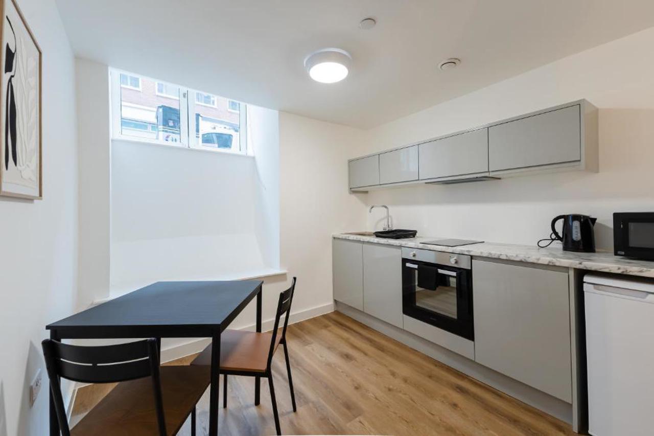 8 STANLEY STREET 17/17