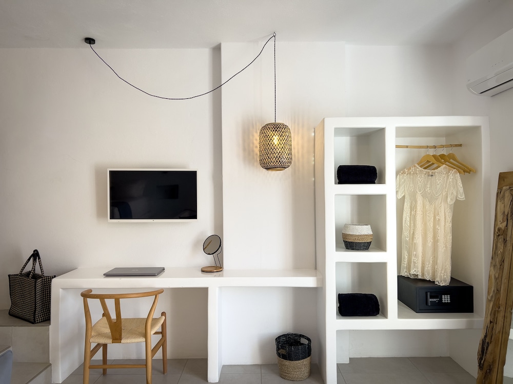 Perigiali Rooms 32/58