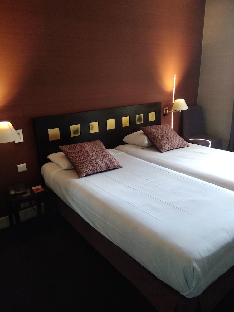 Hotel de la Jatte 18/44