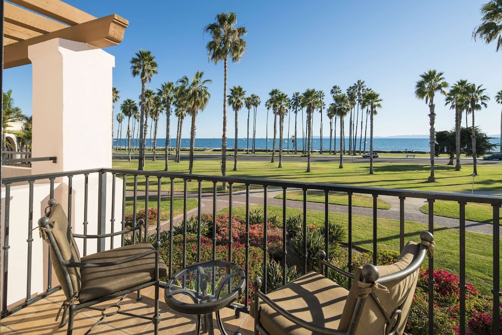 Hilton Santa Barbara Beachfront Resort 7/70