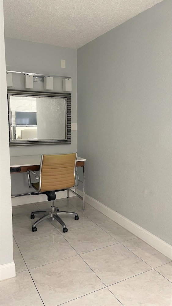 APM Inn and Suites Jacksonville (ex Stars Rest Inn) 29/41