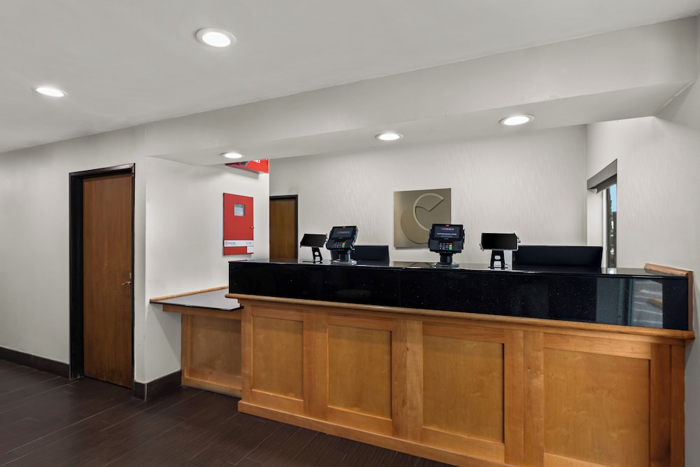 Comfort Inn & Suites Austin North Loop 8/46