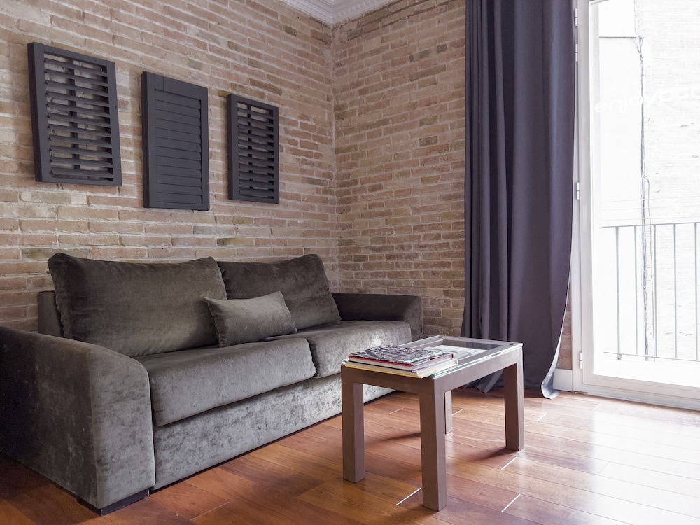 Enjoybcn Gaudi Apartments 21/50