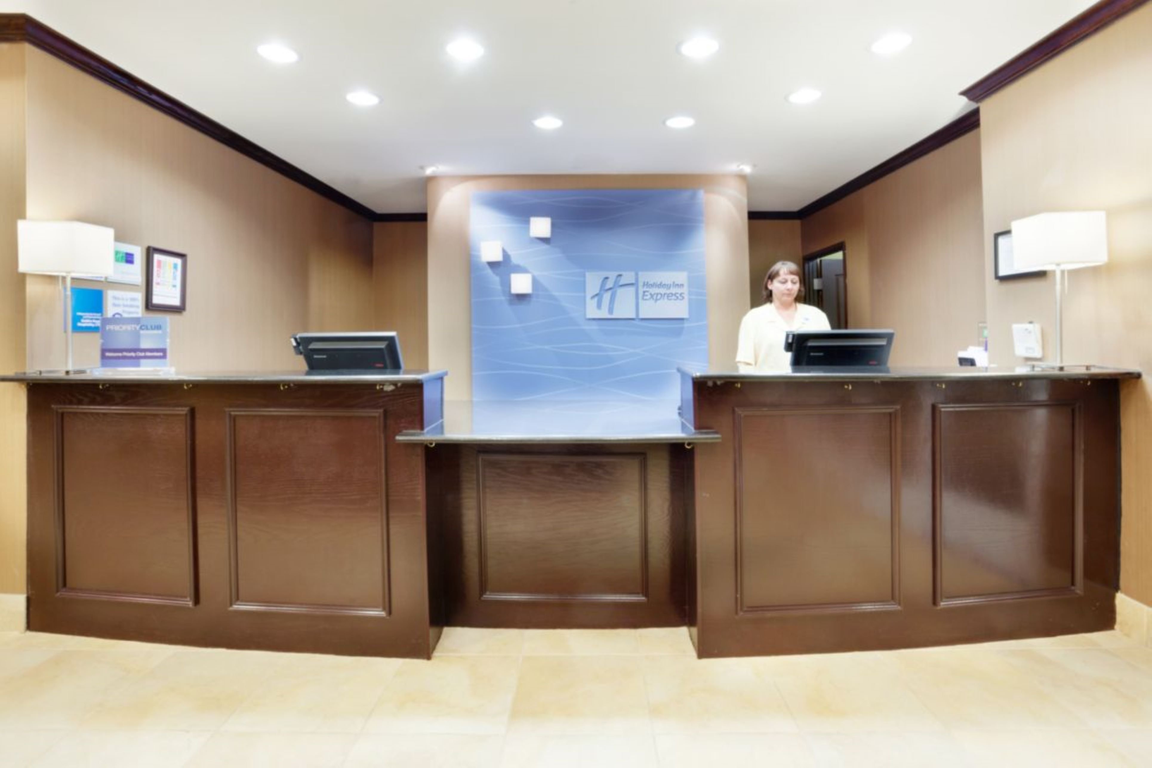 Holiday Inn Express Hotel And Suites Georgetown 2/28