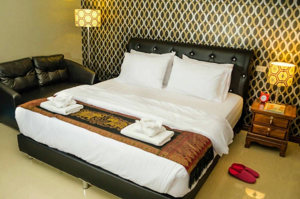 The Prince Hotel 15/25