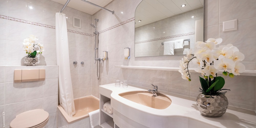 غرفة كومفورت بسرير مزدوج، PLAZA INN Rieker Stuttgart Hauptbahnhof 7/7
