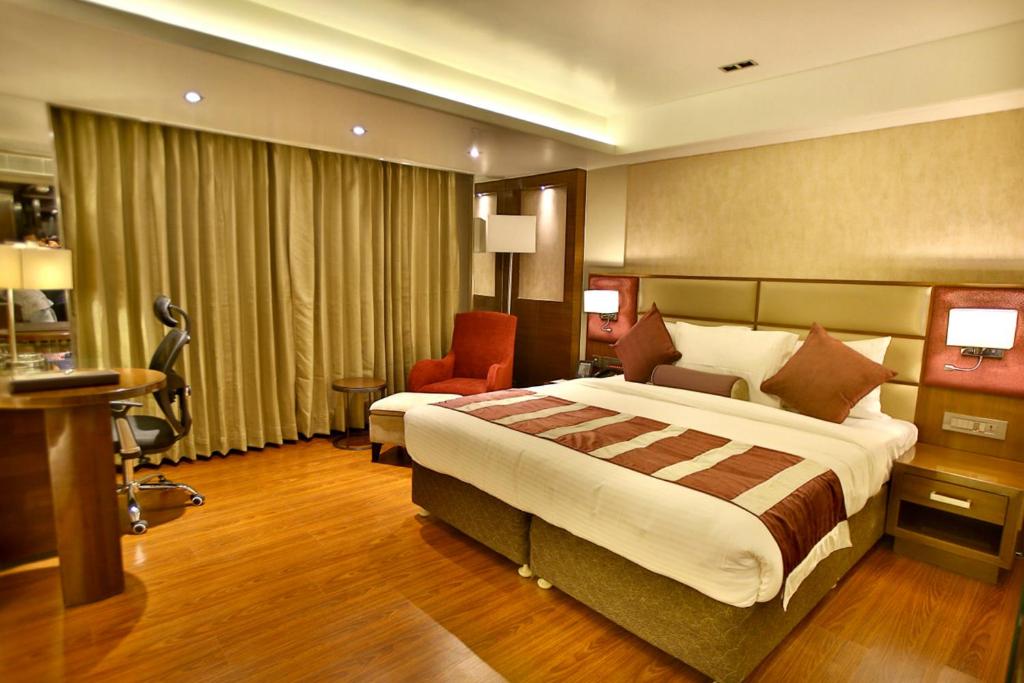 غرفة تنفيذية، Regenta Central The Crystal 2/2