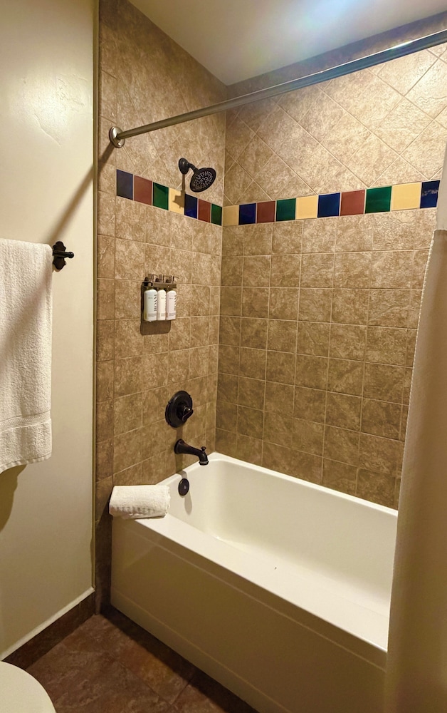 Los Arboles Hotel 50/50