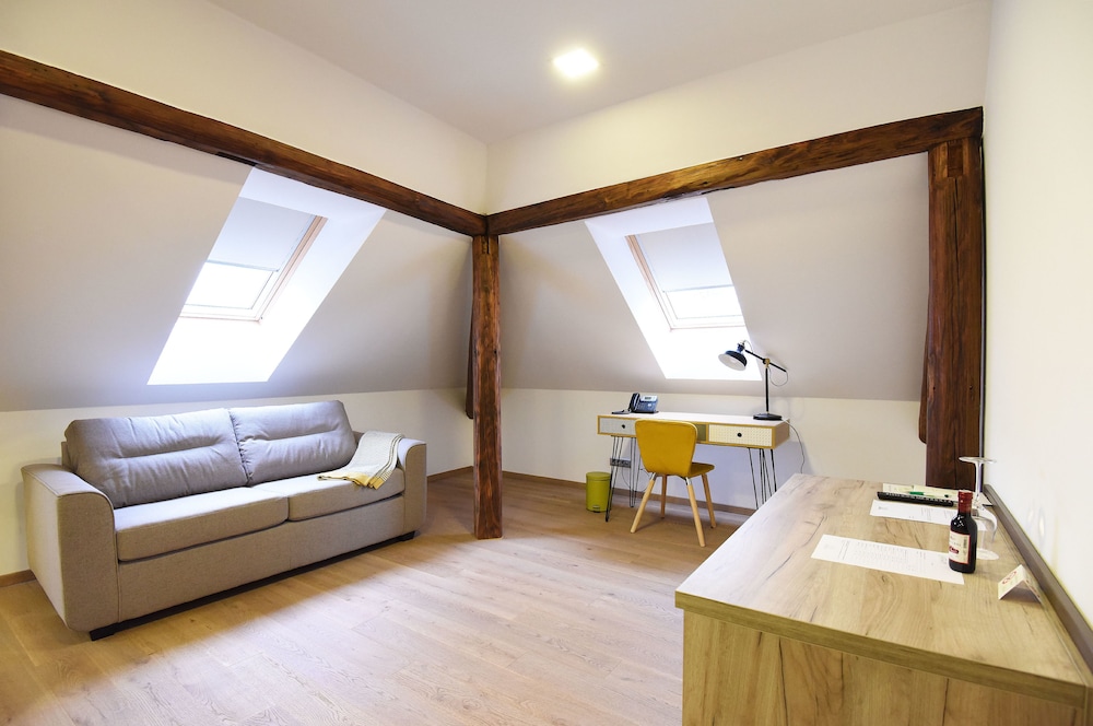 Hotel Castellum 36/48