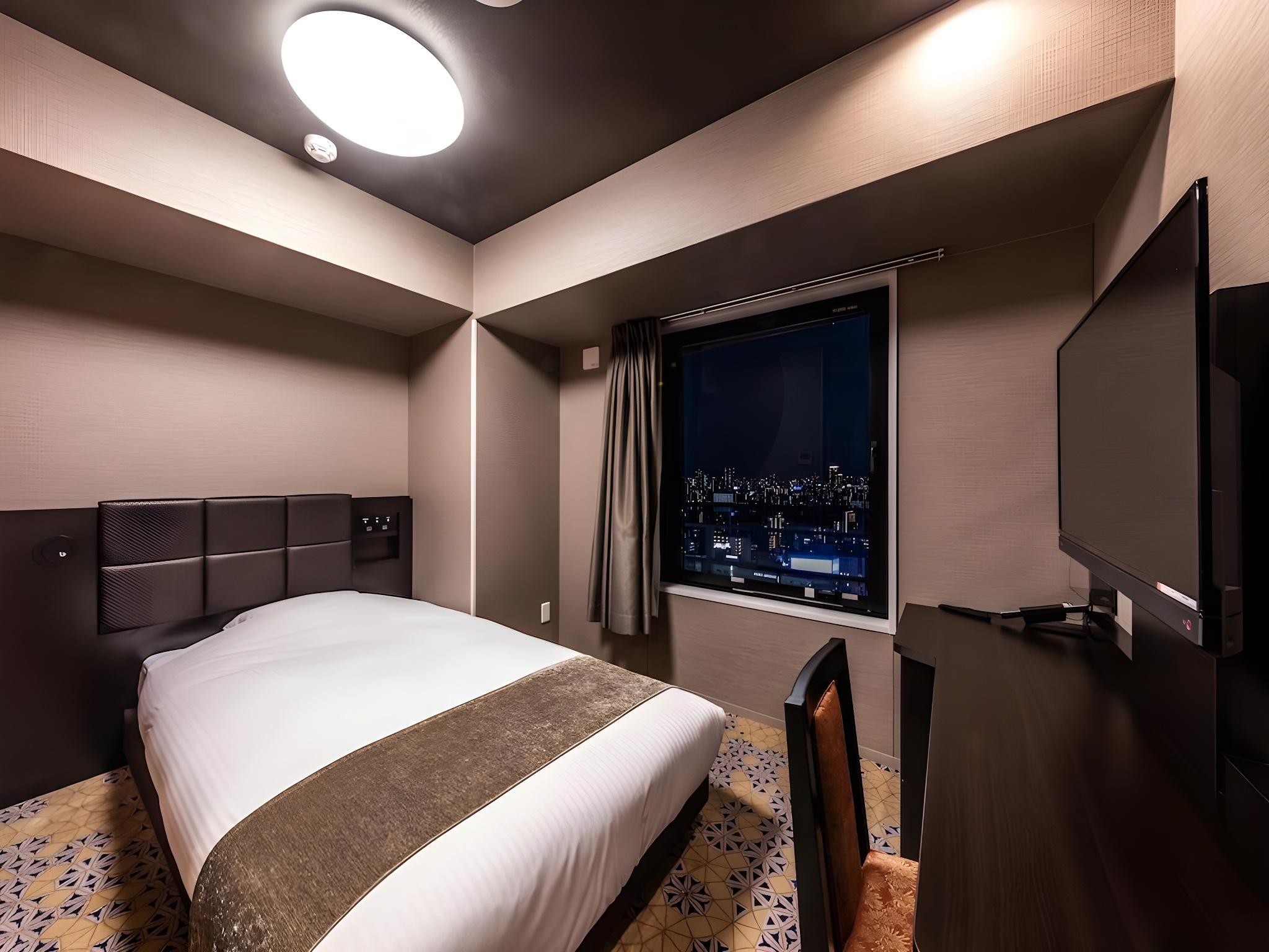 Semi Room, Single, Semi Double Bed
