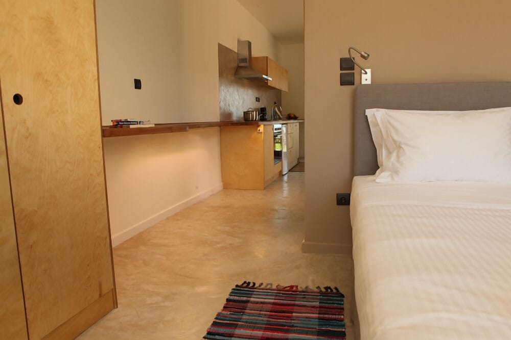 Horizonte Seafront Suites 4/24