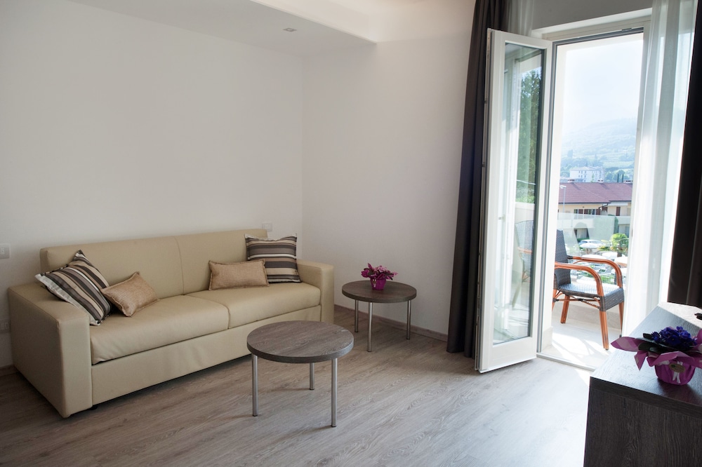 Hotel Italia 35/55