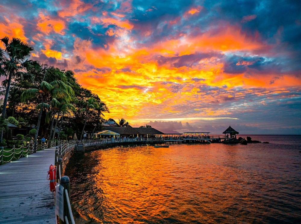 Fishermans Cove Resort 57/71