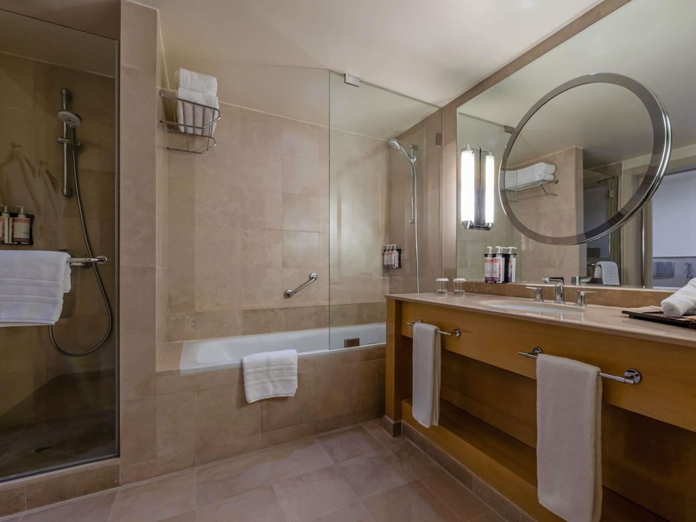 Movenpick Hotel Beirut 48/49