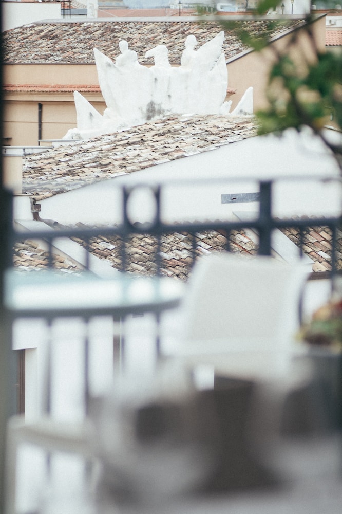 Hotel Porta Felice & Spa 61/66