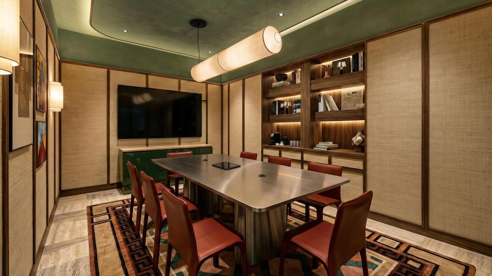Thompson Rome, by Hyatt 37/50