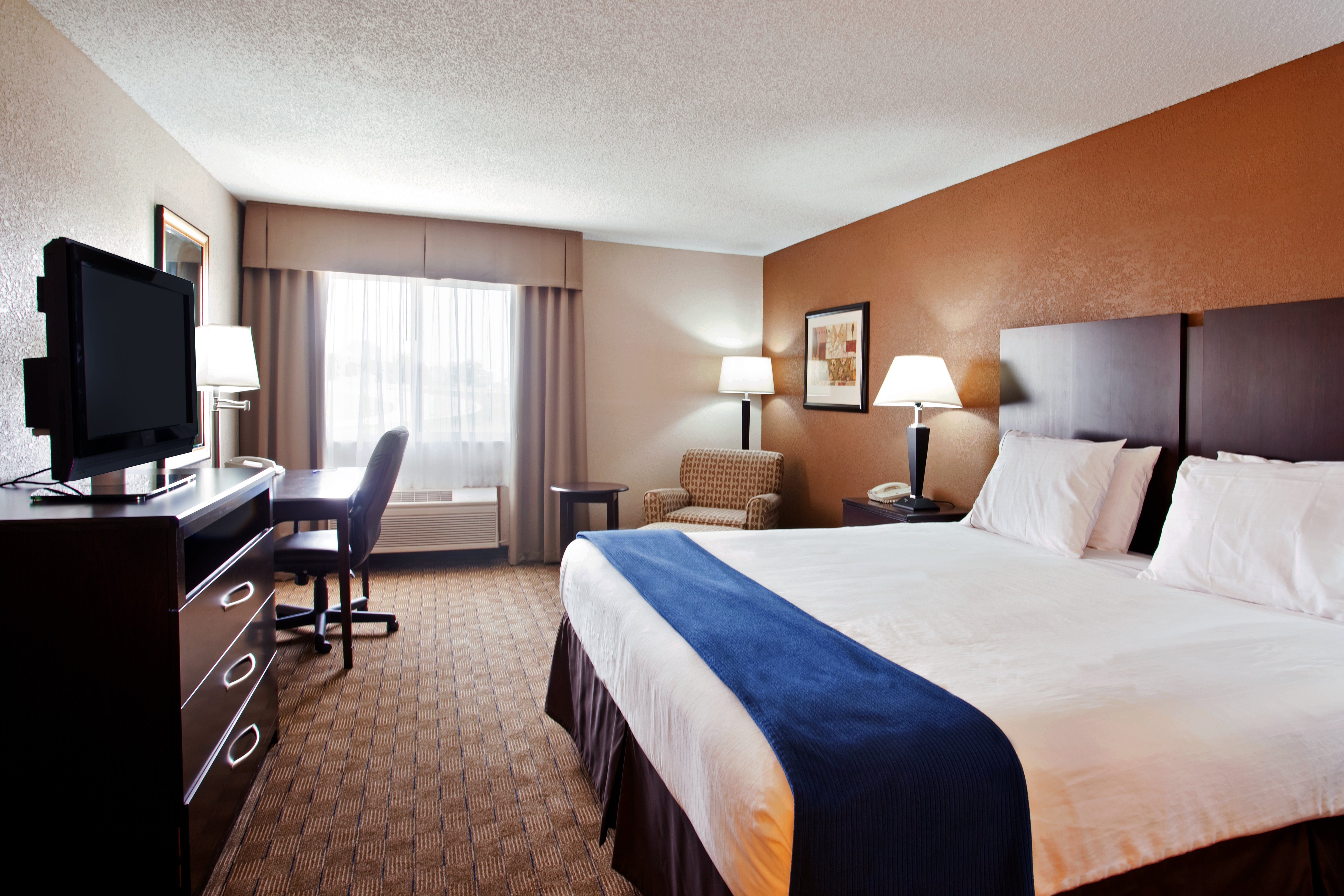 Holiday Inn Express Tuscola 18/56