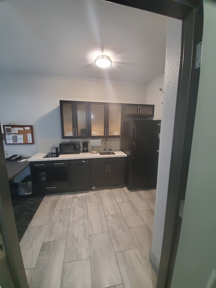 Candlewood Suites Knoxville Airport-Alcoa 38/73