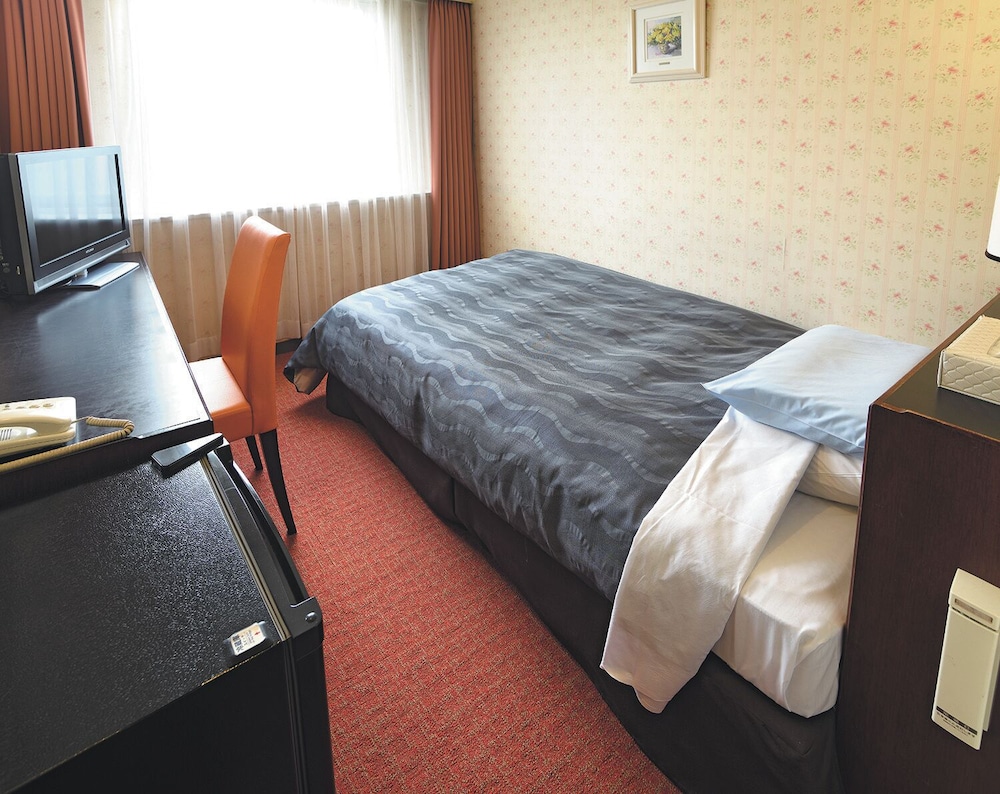 Bandai Silver Hotel 19/58