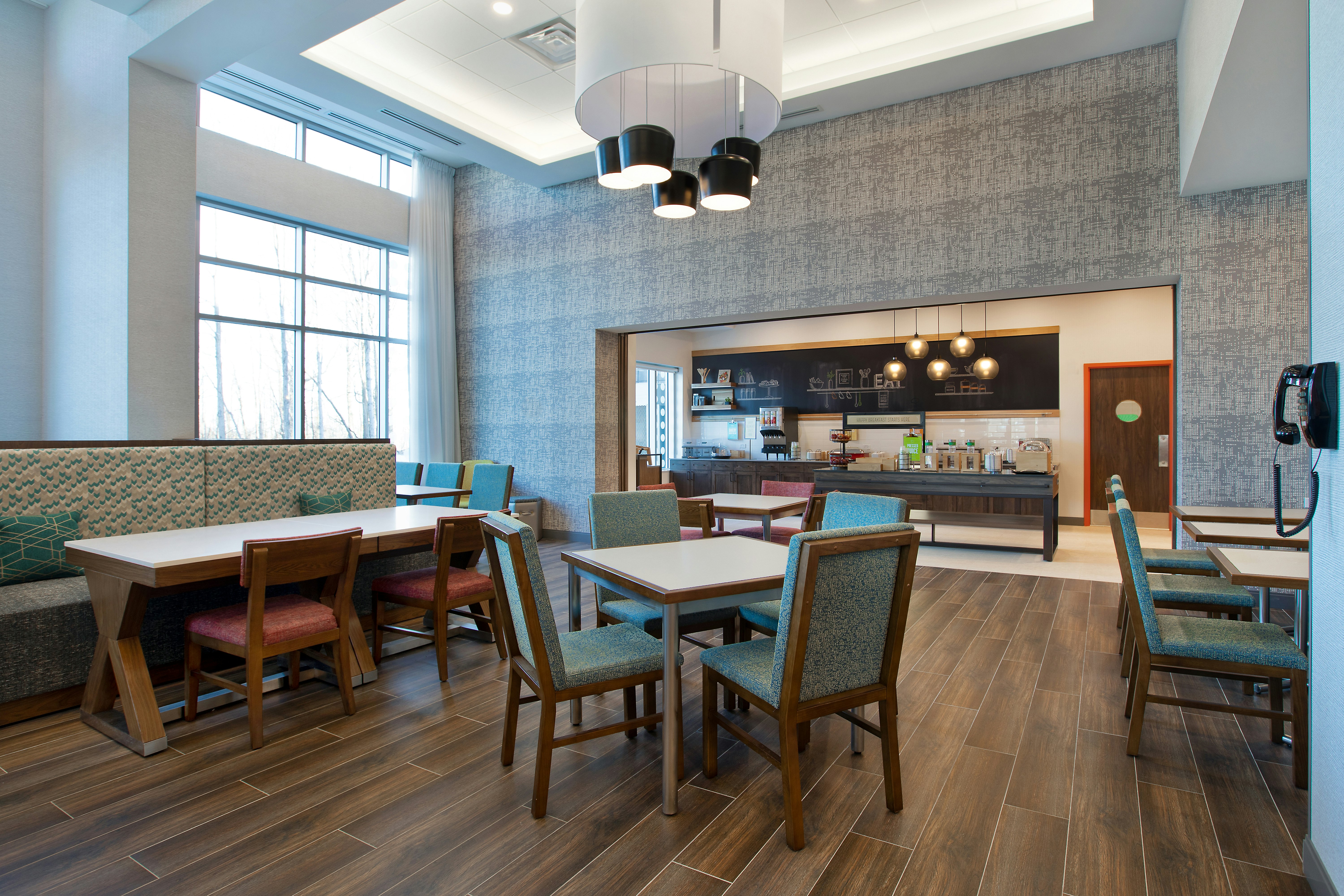 Hampton Inn Suites Ottawa West Ontario Canada 39/52
