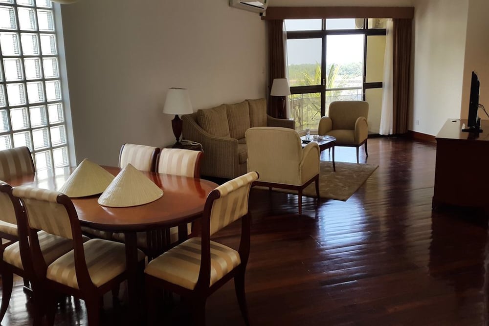 Riverside Serviced Apartments 40/72