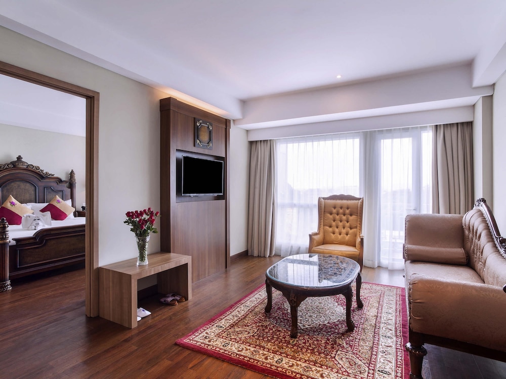 Grand Mercure Yogyakarta Adi Sucipto 42/70