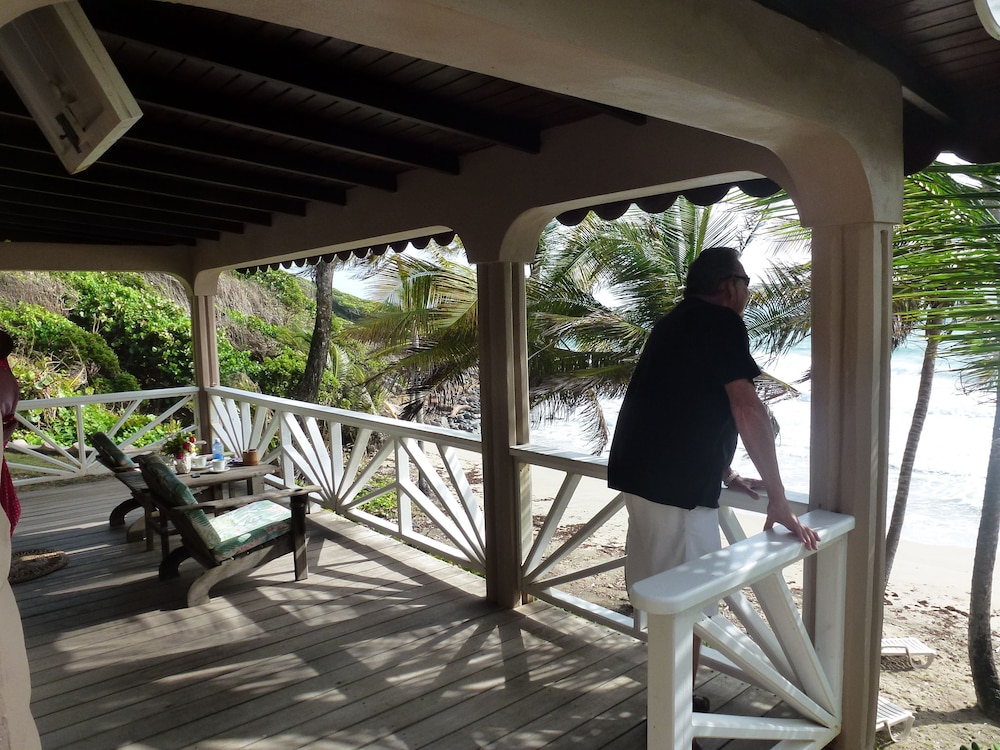 Petite Anse Hotel 24/49