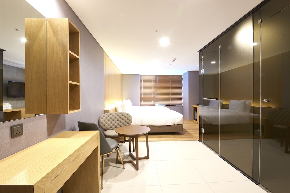 Hotel TT Seomyeon 7/55