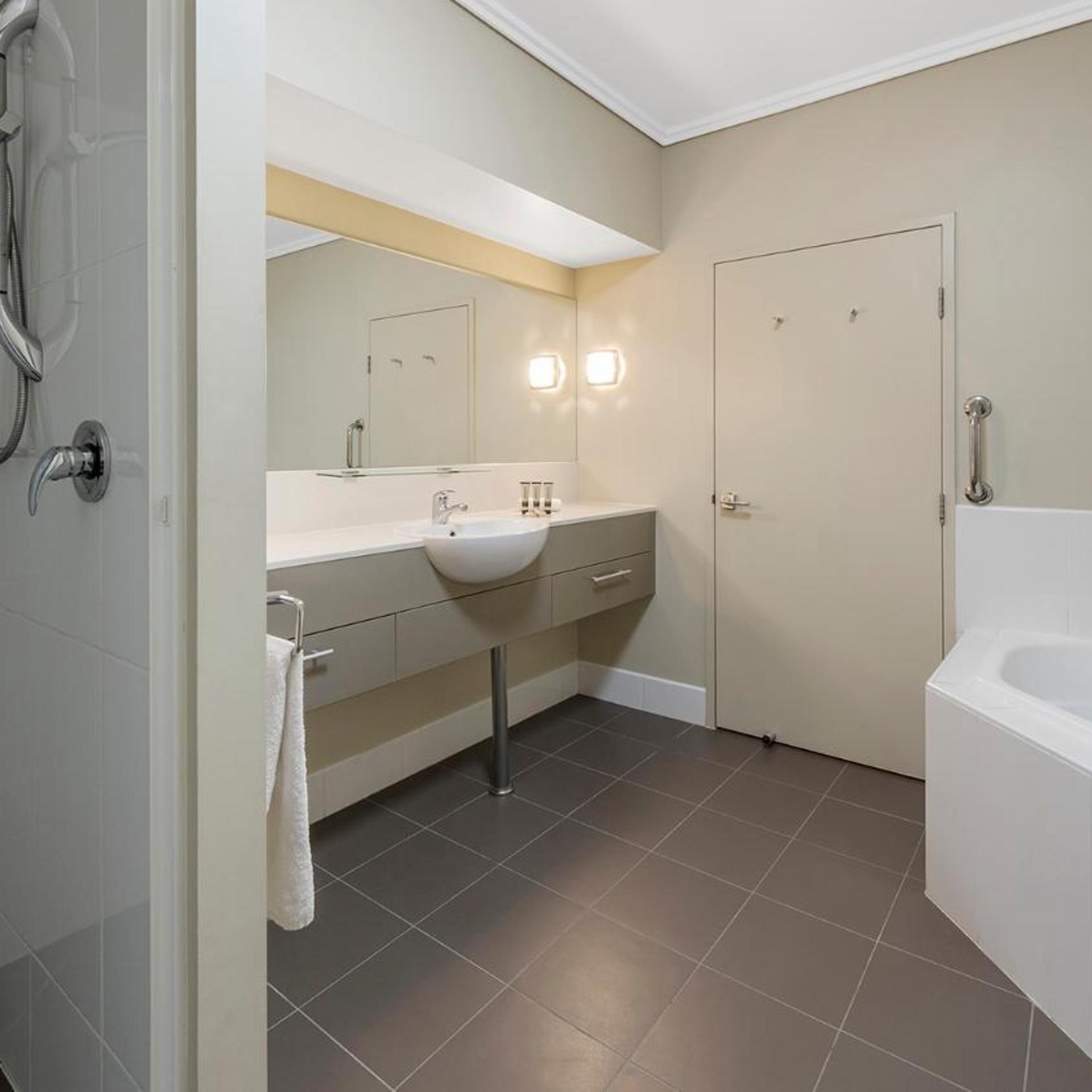 شقة بريميير بإطلالة على البحر بـ3 غرف نوم، Oaks Hervey Bay Resort and Spa 10/10