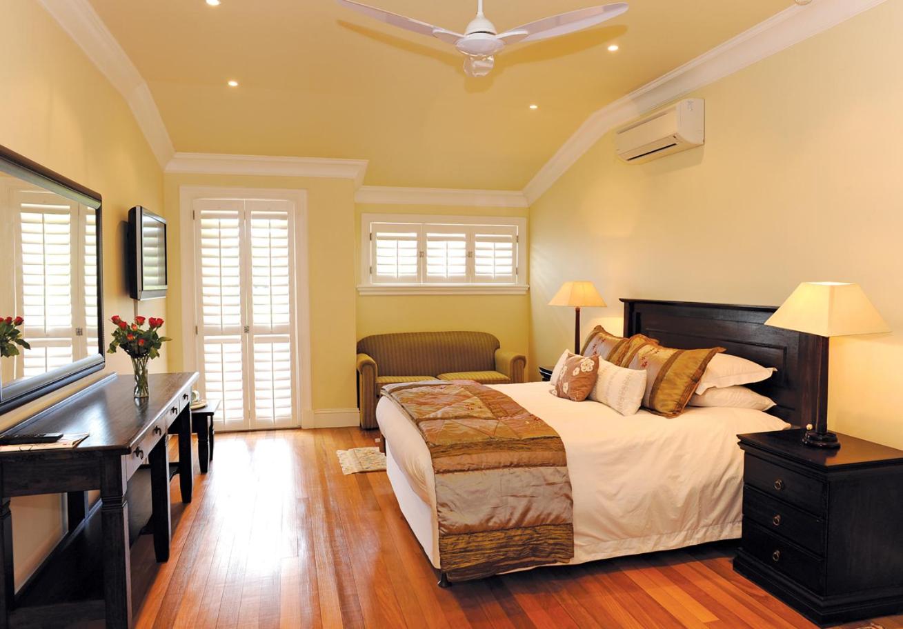 Sica's Guest House 5/17