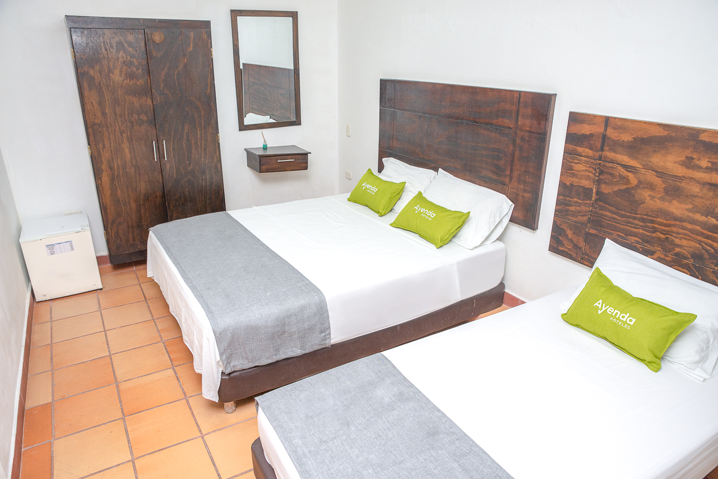 Ayenda 1312 San Nicolas Colonial 4/12