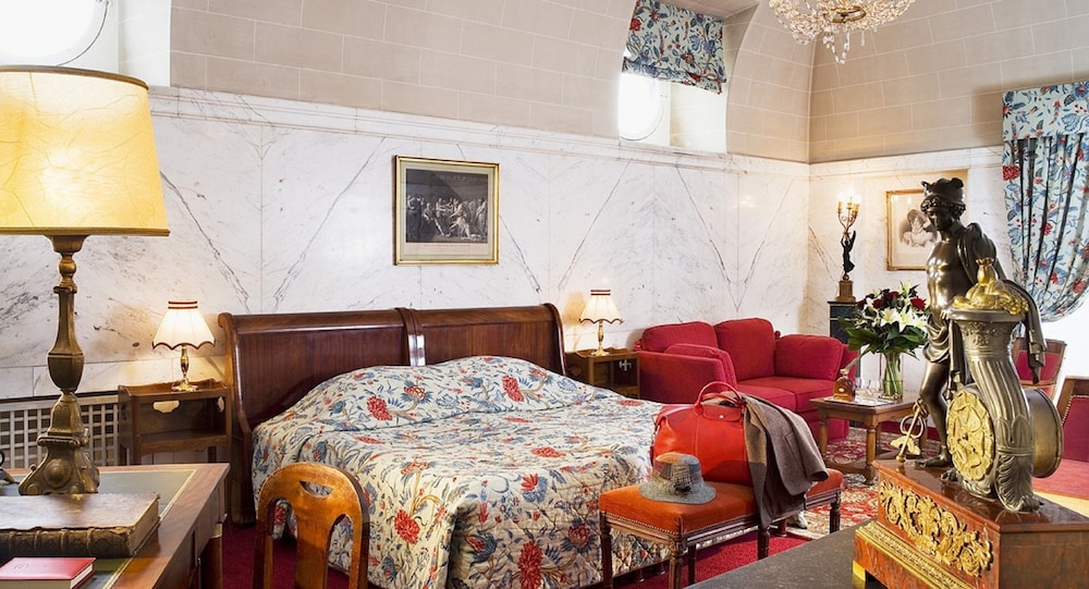 Chateau D artigny 24/69