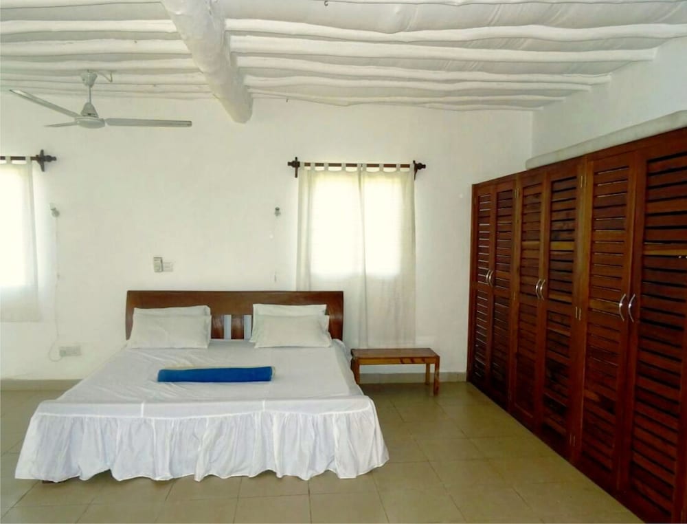 Doric Cottages Diani 12/50