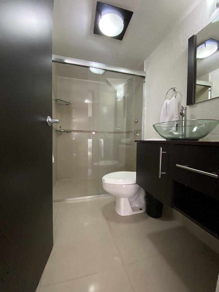 Grupo Kings Suites Chimborazo 567 22/23