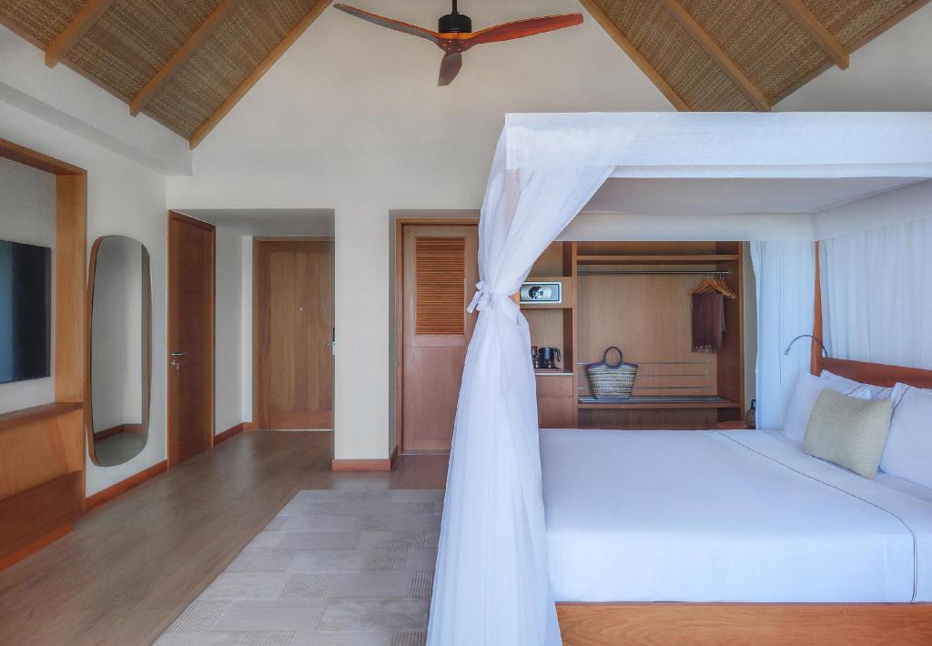 The Level, Supreme, Queen Bed, Ocean Front