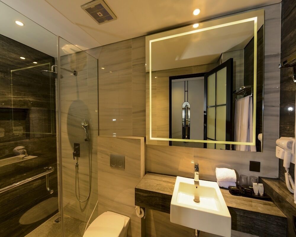 Nata Azana Hotel Solo 30/32