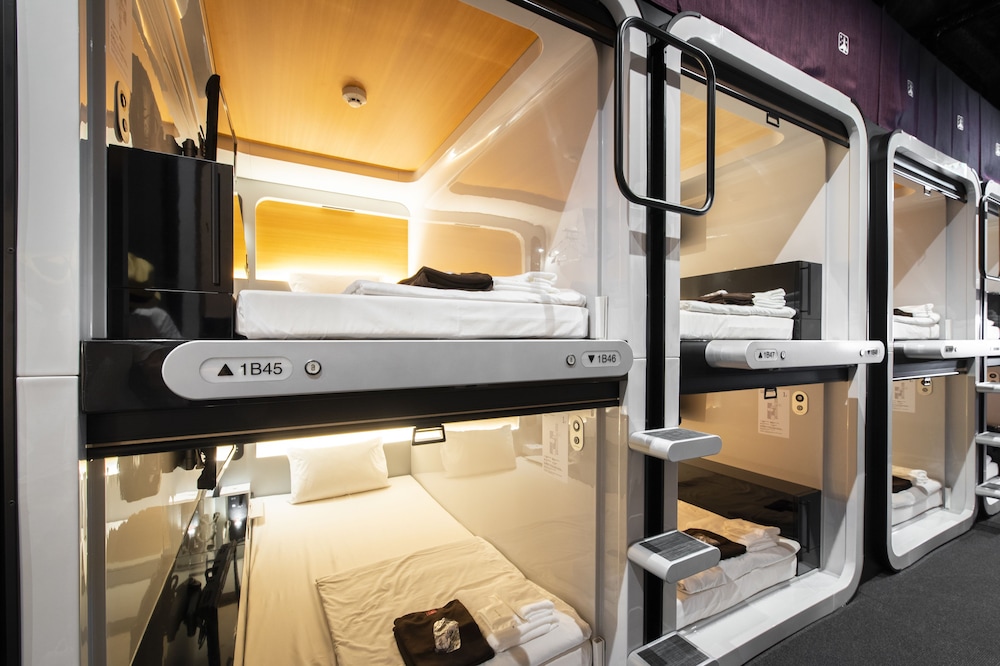 FIRSTCABIN Kyoto Nijojo 60/61