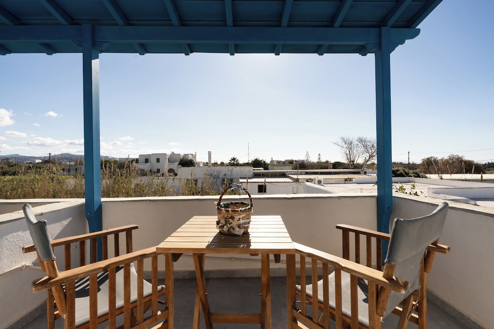 Aghia Anna Hotel 29/41