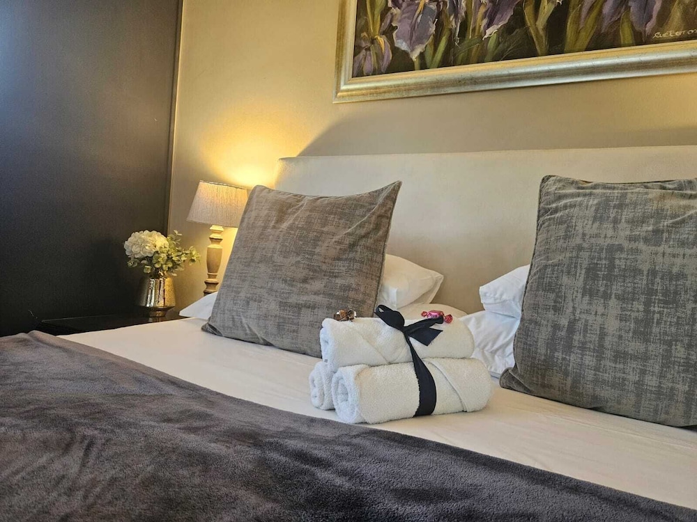 Hillton Manor Guest House 16/50