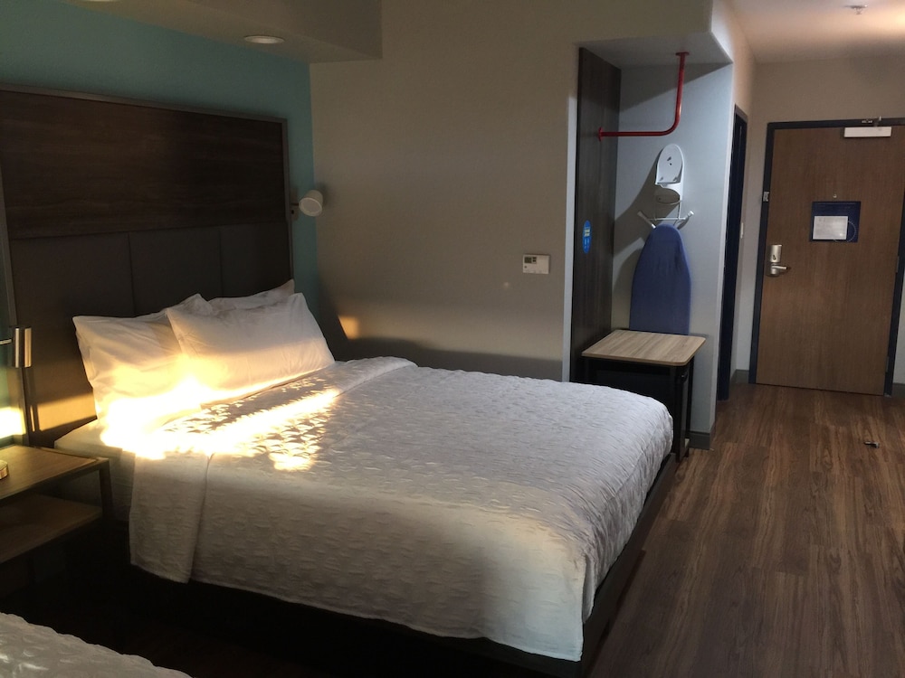 Room, King Bed