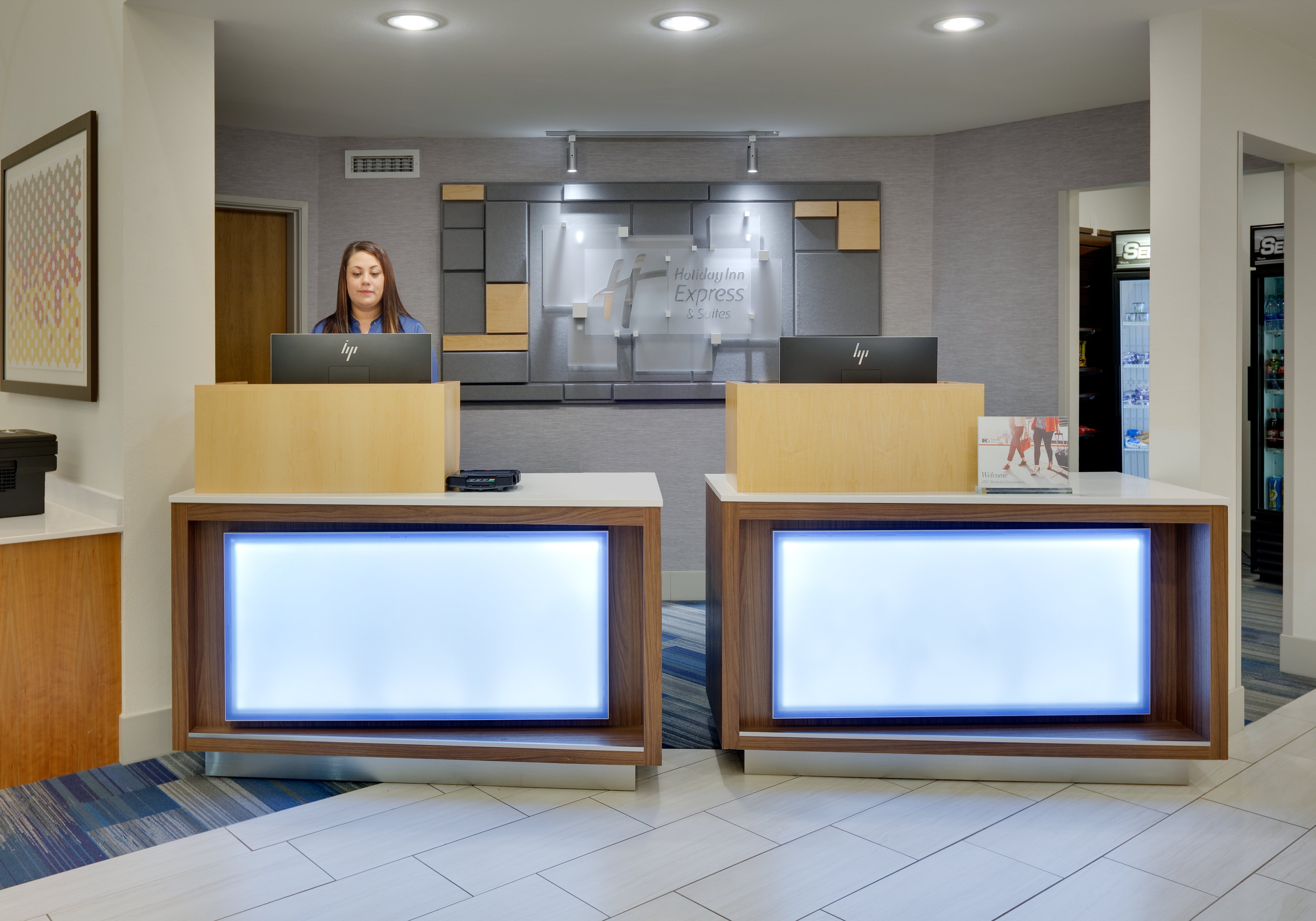 Holiday Inn Express Hotel Suites Scottsbluff Gering 11/57